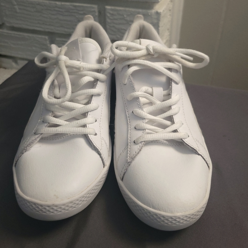 Women's white Puma (7)